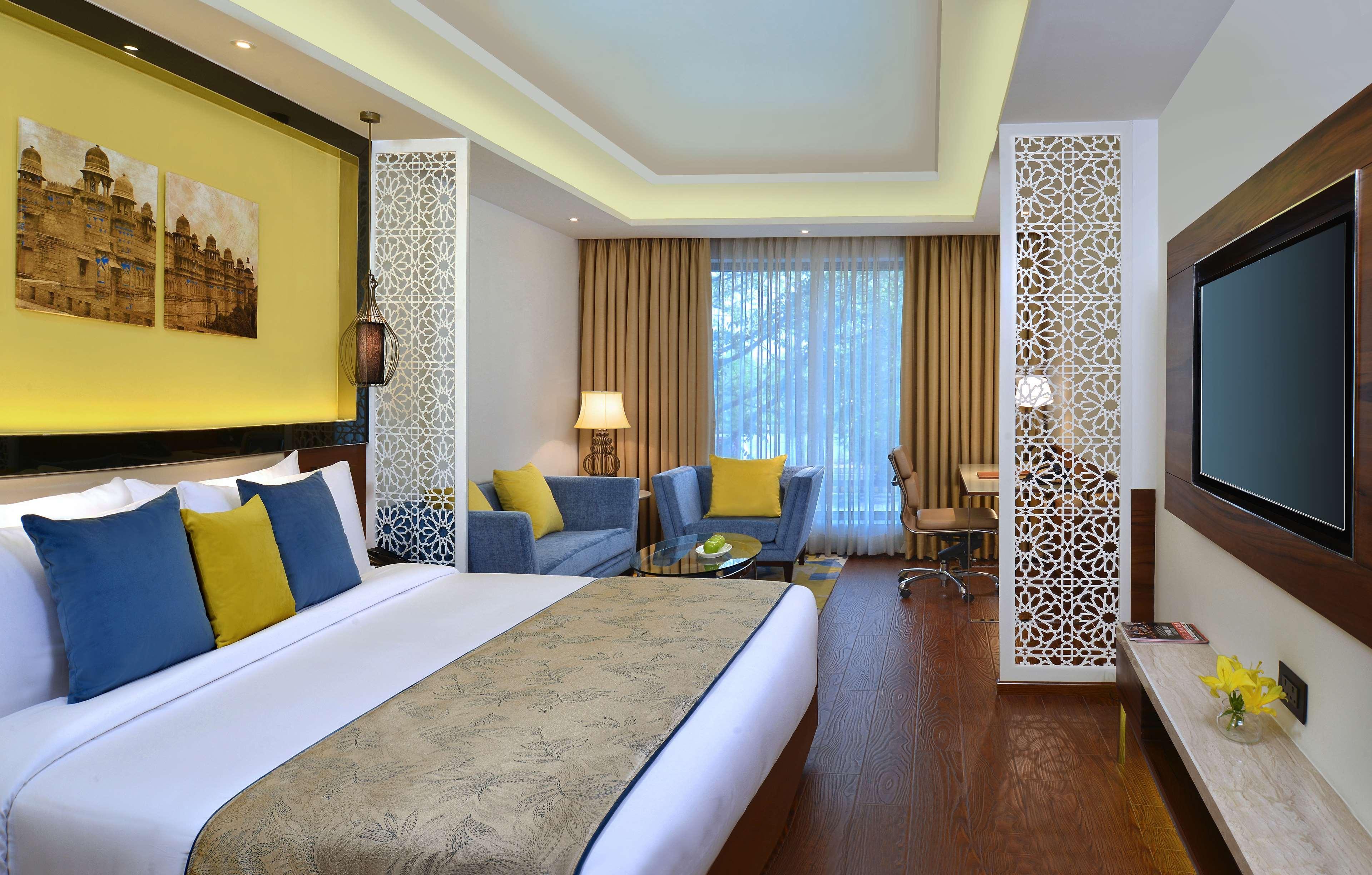 Radisson Gwalior Hotel Buitenkant foto