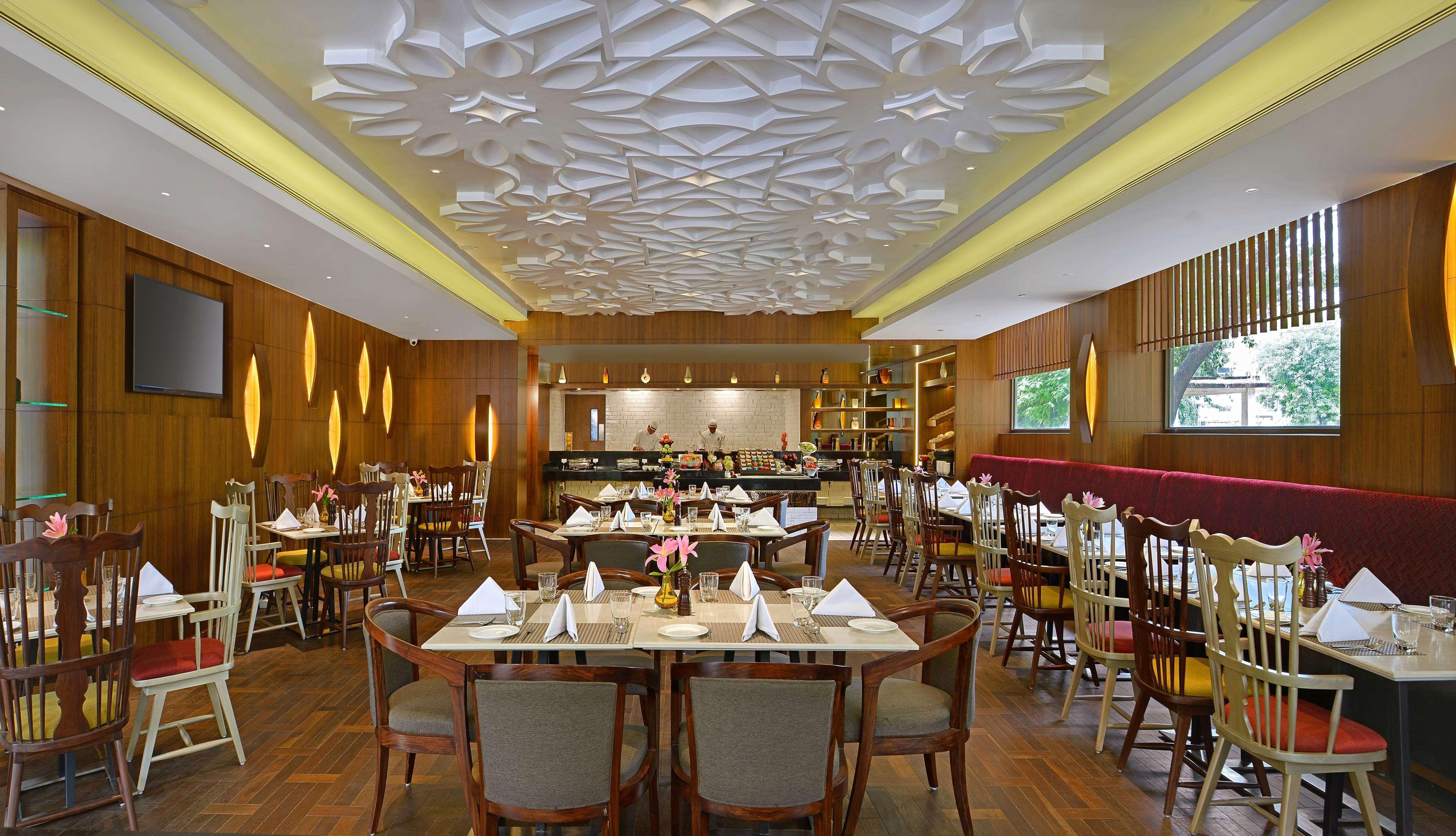 Radisson Gwalior Hotel Buitenkant foto