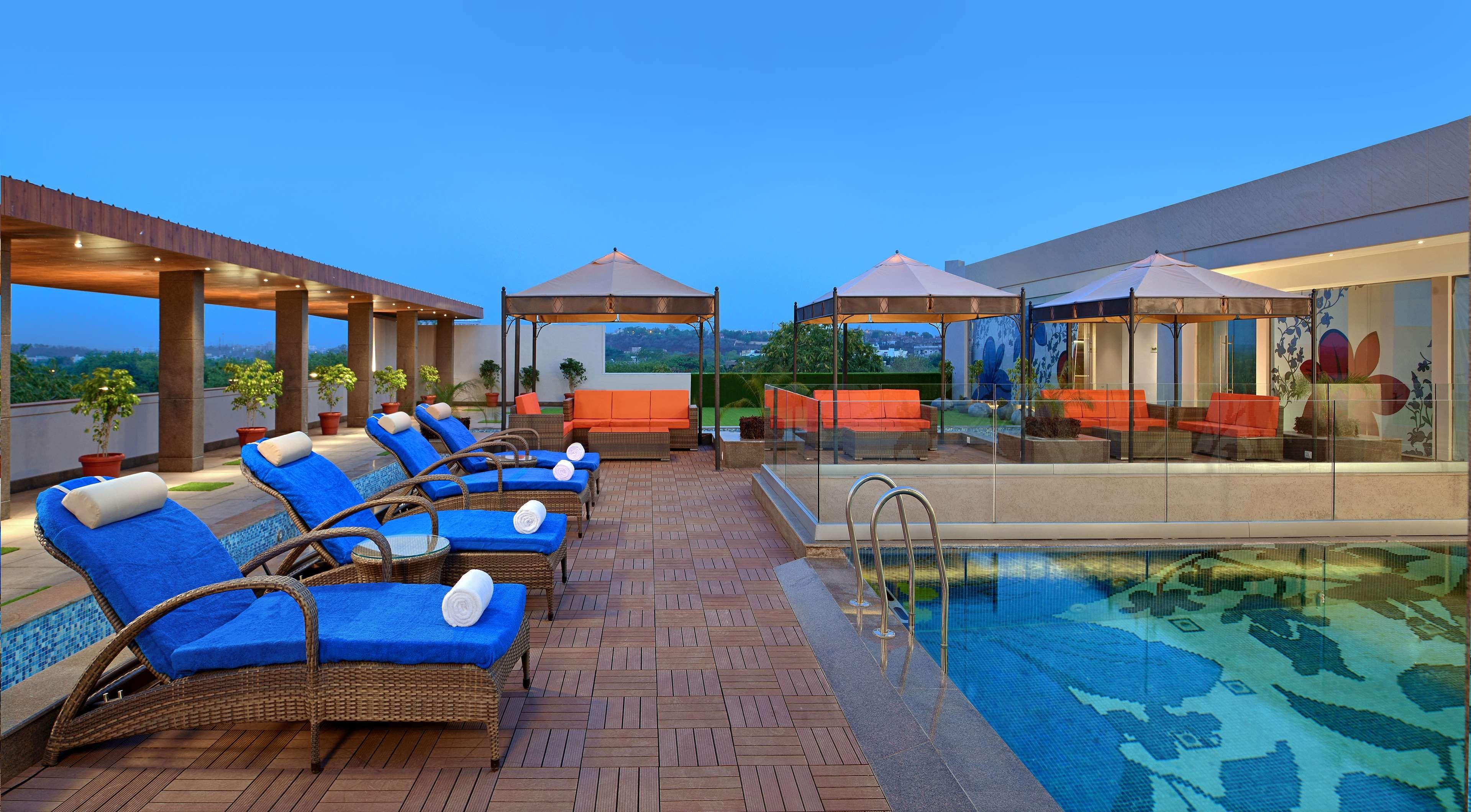 Radisson Gwalior Hotel Buitenkant foto