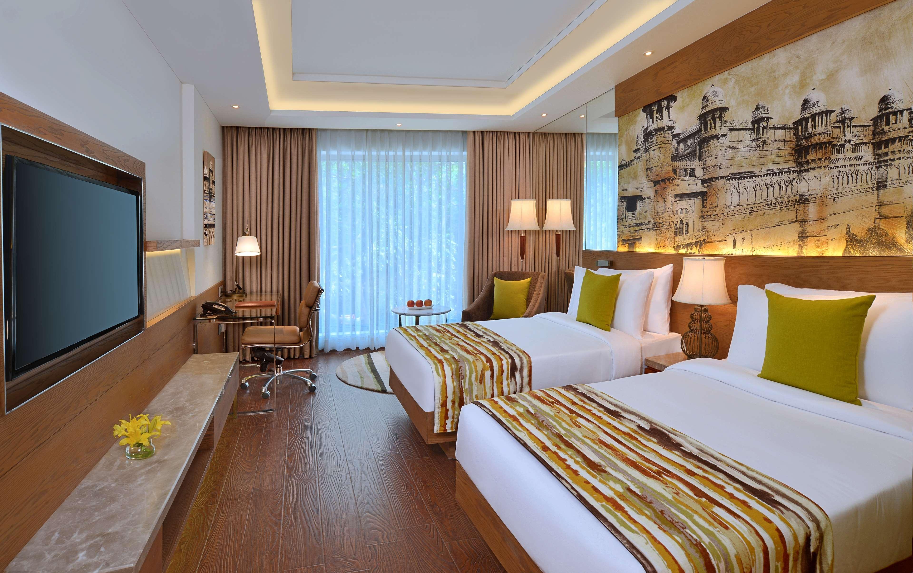 Radisson Gwalior Hotel Buitenkant foto