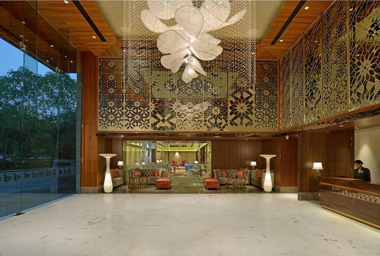 Radisson Gwalior Hotel Buitenkant foto